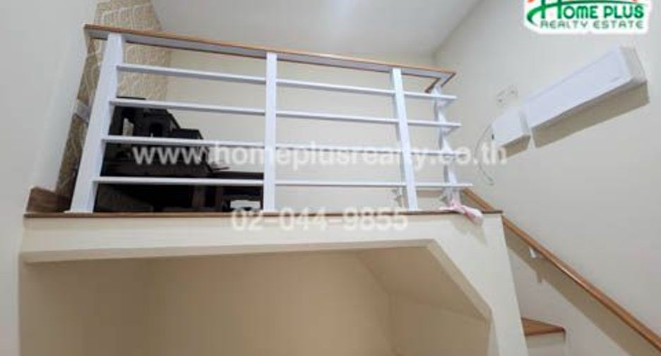 For sale 3 bedrooms townhouse in Mueang Samut Prakan, Samut Prakan
