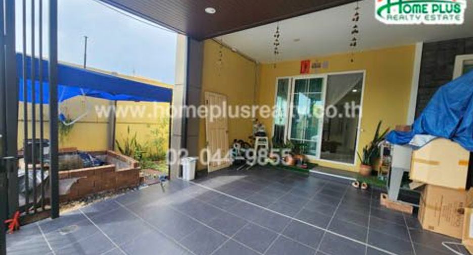 For sale 3 bedrooms townhouse in Mueang Samut Prakan, Samut Prakan