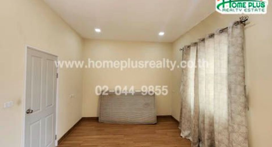 For sale 3 bedrooms townhouse in Mueang Samut Prakan, Samut Prakan