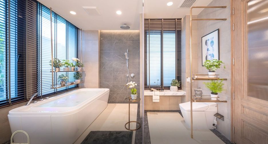 For sale 4 bedrooms house in Din Daeng, Bangkok
