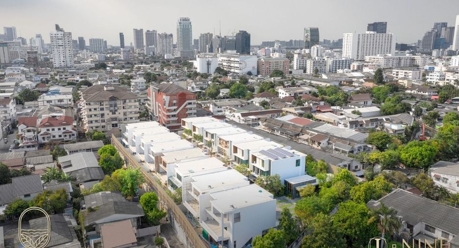 For sale 4 bedrooms house in Din Daeng, Bangkok