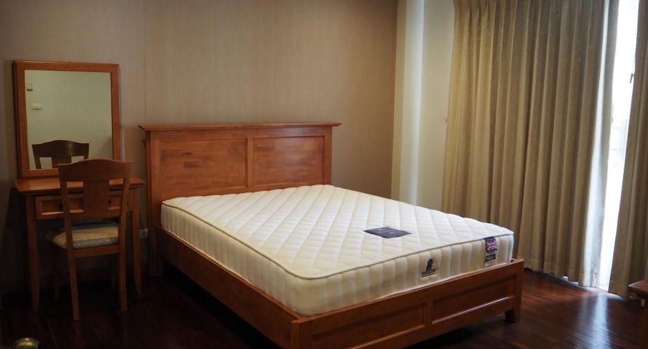 Apartment zur Miete mit 3 Zimmer in Pathum Wan, Bangkok