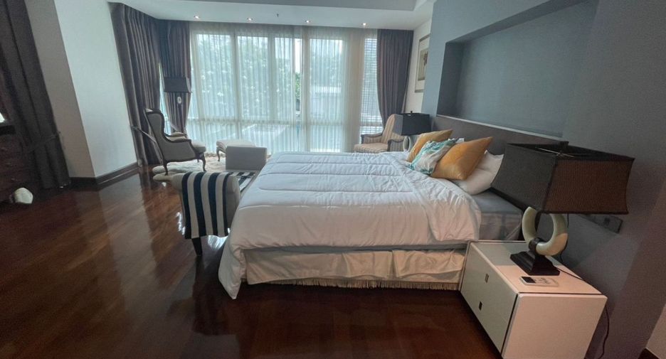 For sale 4 bedrooms condo in Khlong Toei, Bangkok
