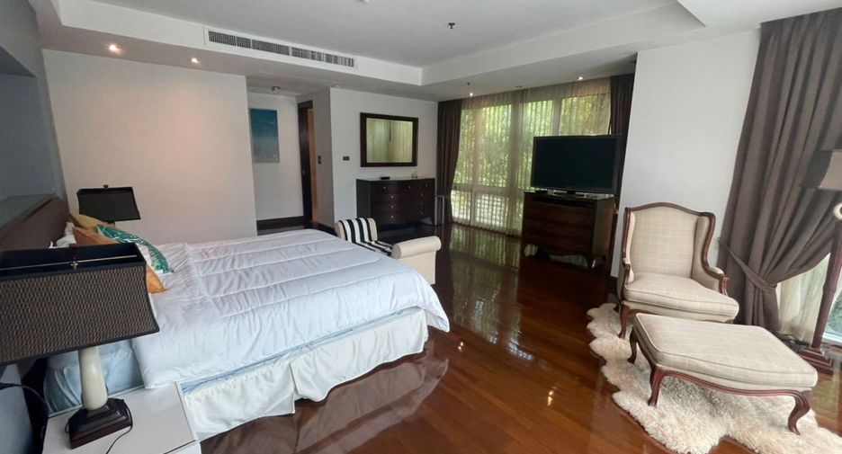 For sale 4 bedrooms condo in Khlong Toei, Bangkok