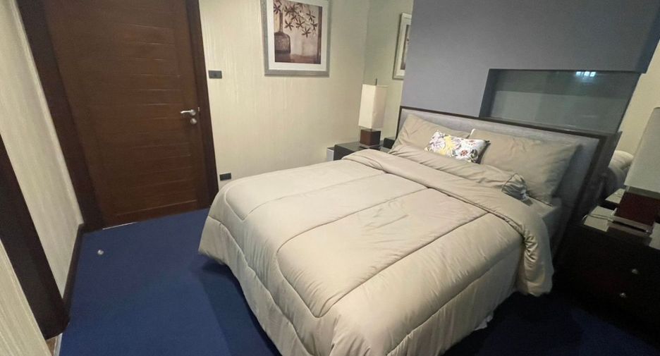 For sale 4 bedrooms condo in Khlong Toei, Bangkok