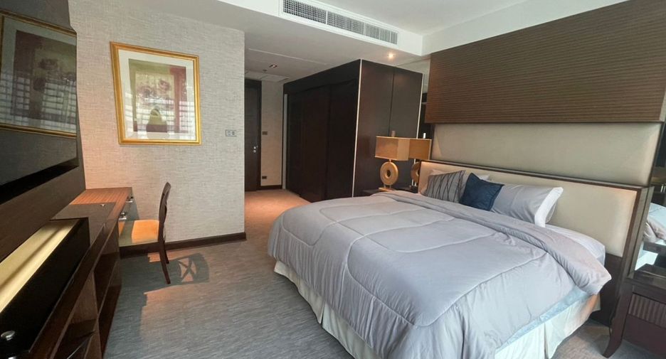 For sale 4 bedrooms condo in Khlong Toei, Bangkok