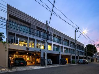 For sale 6 bed retail Space in Suan Luang, Bangkok