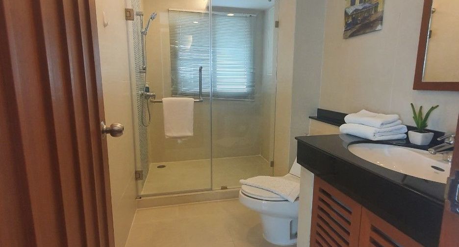 À louer 4 chambres condo à Sathon, Bangkok