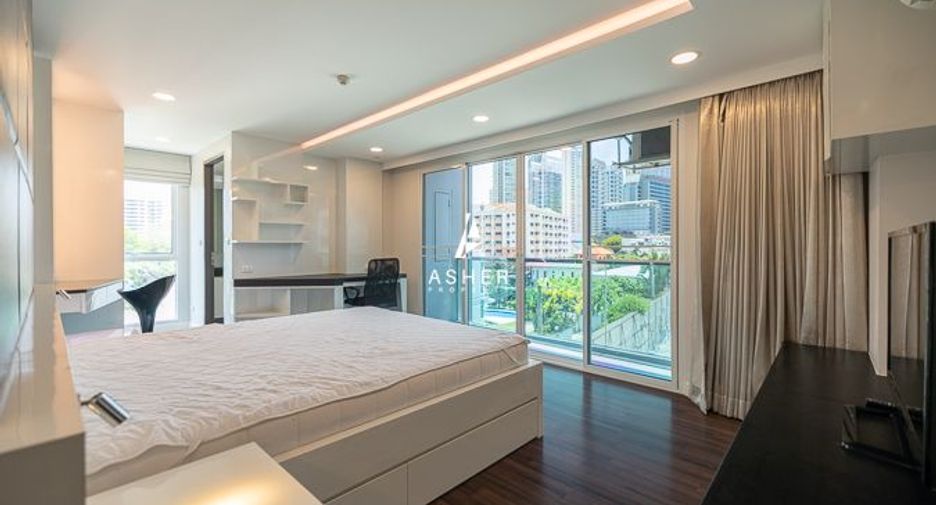 À louer 3 chambres condo à Khlong Toei, Bangkok