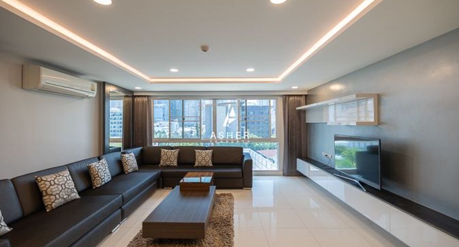 À louer 3 chambres condo à Khlong Toei, Bangkok