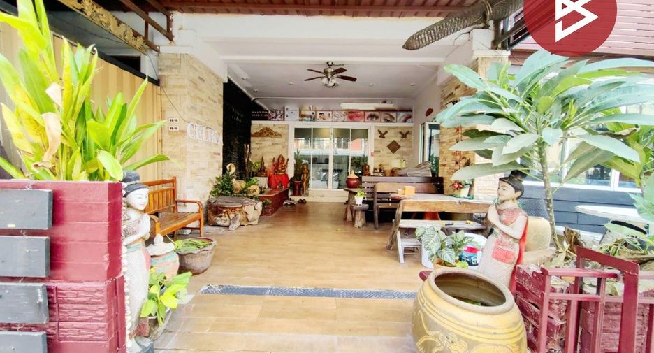 For sale 18 Beds retail Space in Mueang Pathum Thani, Pathum Thani