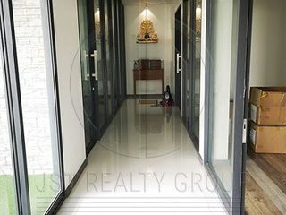 For sale warehouse in Phra Khanong, Bangkok