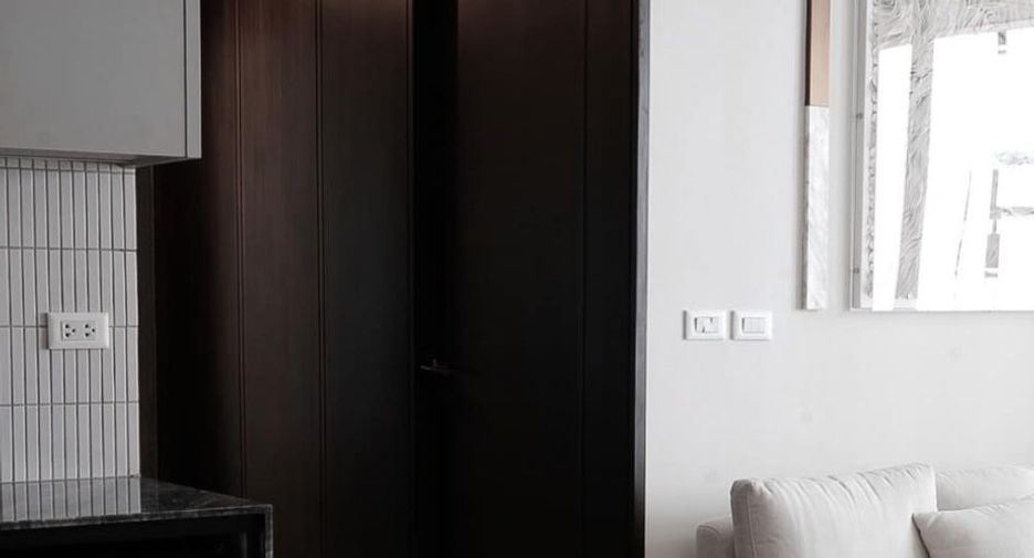 For sale 2 ベッドルーム condo in Pathum Wan, Bangkok