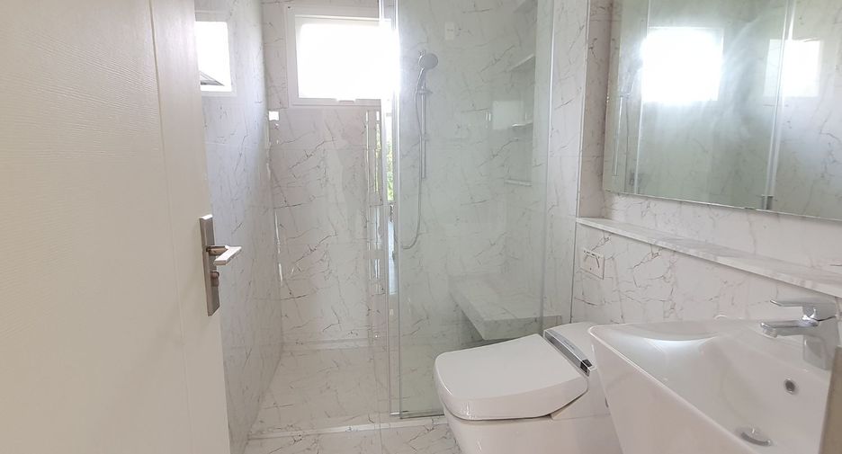 Casa en venta de 4 habitaciones en Bang Bua Thong, Nonthaburi
