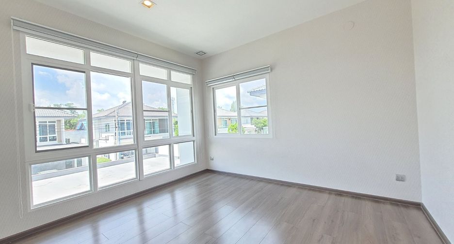 Casa en venta de 4 habitaciones en Bang Bua Thong, Nonthaburi