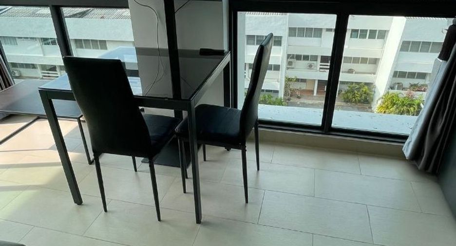 For sale 1 bed apartment in Sattahip, Chonburi