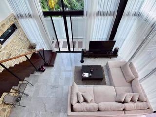 Apartamento en alquiler y en venta de 4 habitaciones en Huai Khwang, Bangkok
