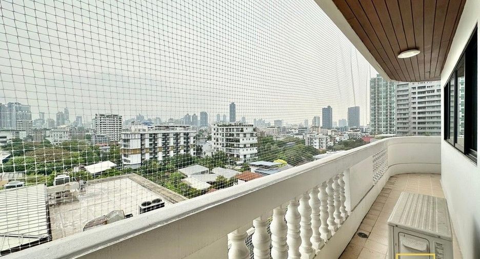 À louer 2 chambres condo à Watthana, Bangkok