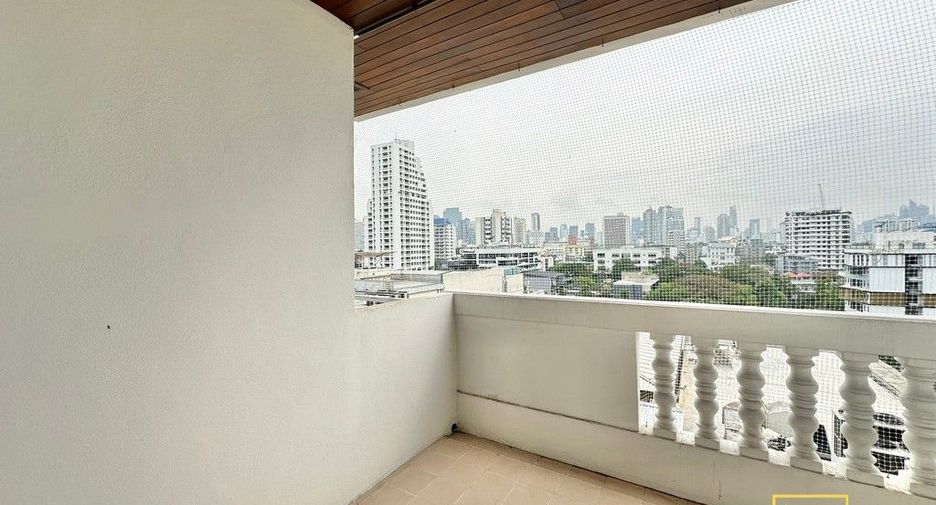 À louer 2 chambres condo à Watthana, Bangkok