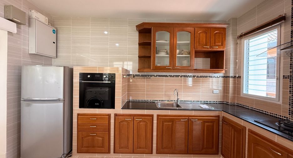 For rent 4 bedrooms house in Mae Rim, Chiang Mai