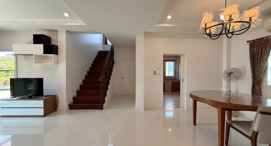 For rent 4 bedrooms house in Mae Rim, Chiang Mai