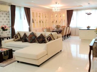 For rent 4 Beds condo in Khlong Toei, Bangkok