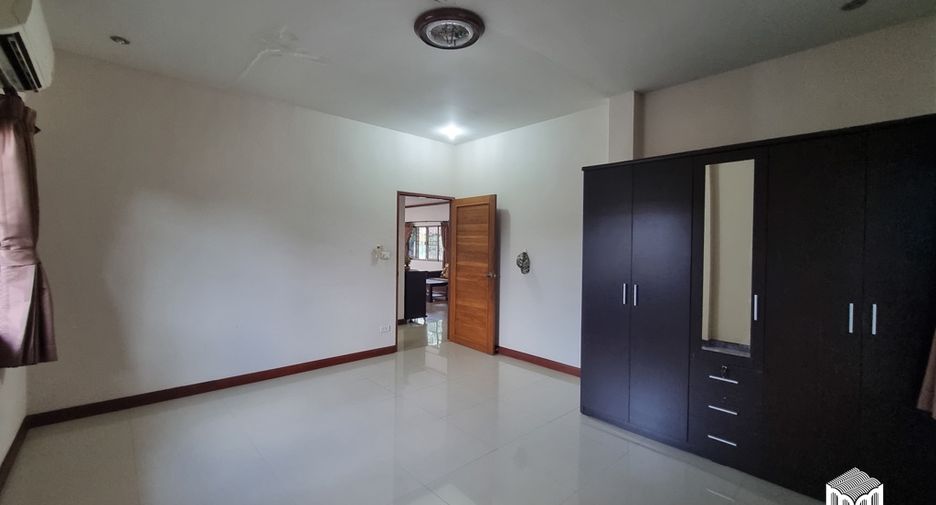 For sale 14 ベッドルーム retail Space in San Kamphaeng, Chiang Mai