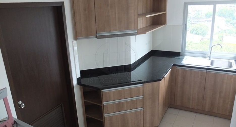 Condo en alquiler de 2 habitaciones en Khlong Toei, Bangkok