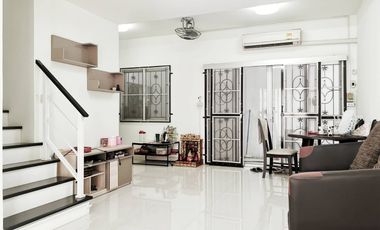 For sale 3 bedrooms townhouse in Prawet, Bangkok