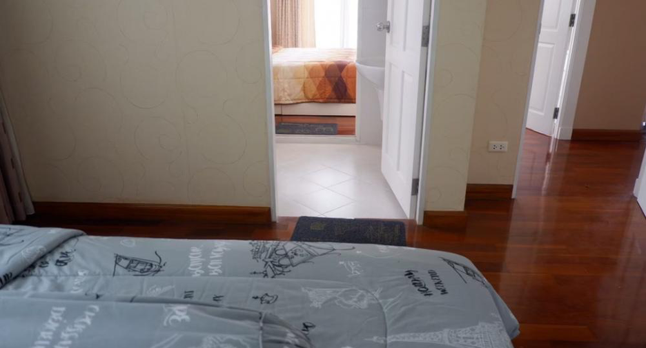 出租 5 卧室 独立屋 在 Lat Krabang, 曼谷