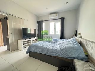 For sale 4 ベッドルーム townhouse in Bang Khae, Bangkok