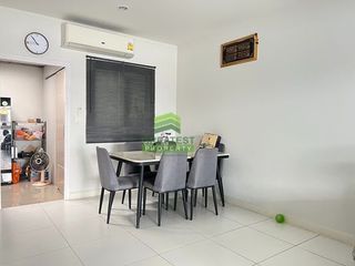 For sale 4 ベッドルーム townhouse in Bang Khae, Bangkok