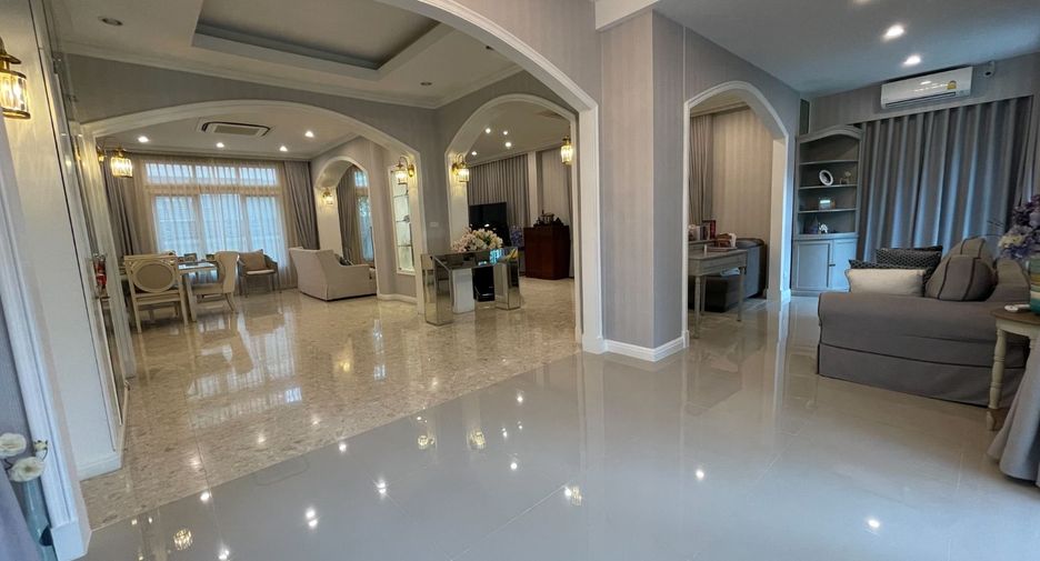 For sale 3 bedrooms house in Bueng Kum, Bangkok