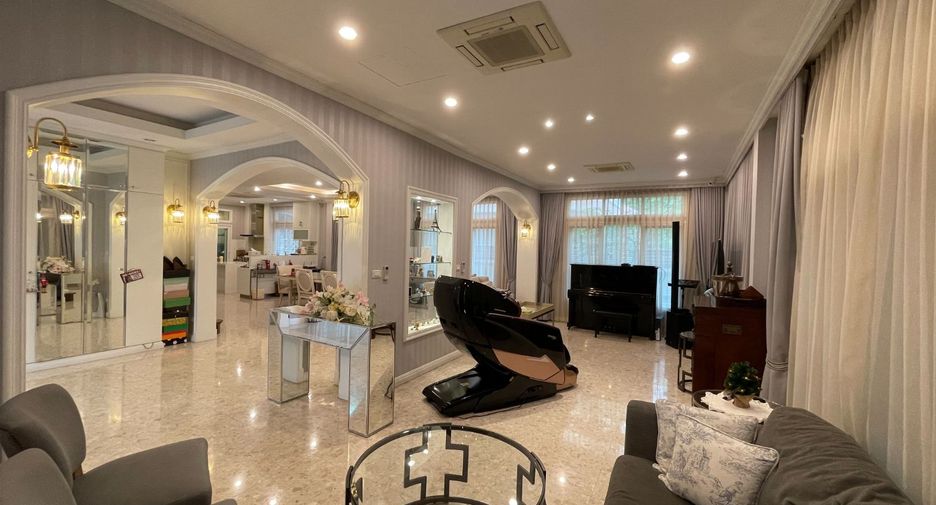 For sale 3 bedrooms house in Bueng Kum, Bangkok