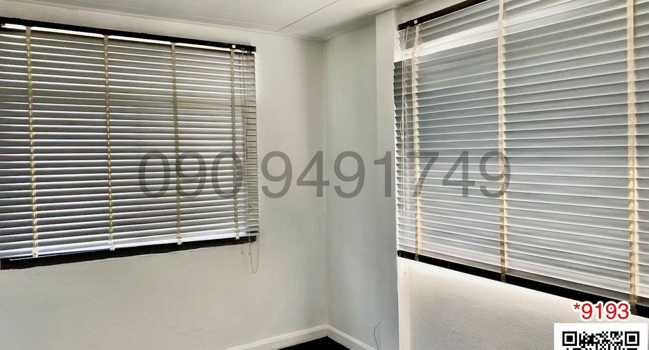 For rent 2 bedrooms house in Wang Thonglang, Bangkok