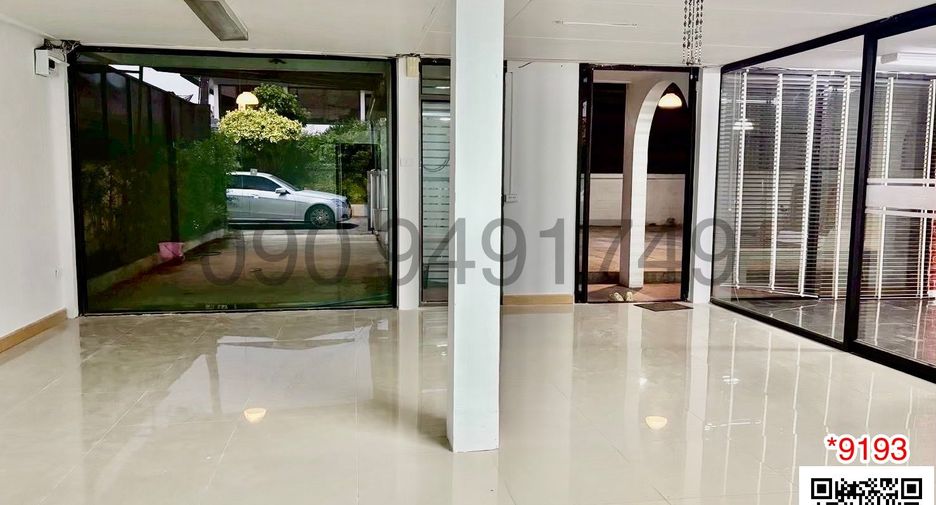 For rent 2 bedrooms house in Wang Thonglang, Bangkok