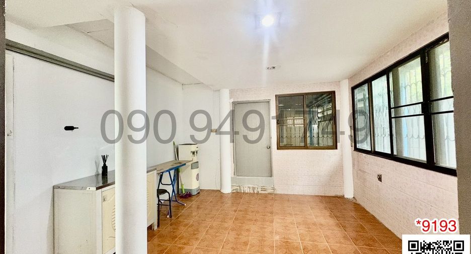 For rent 2 bedrooms house in Wang Thonglang, Bangkok