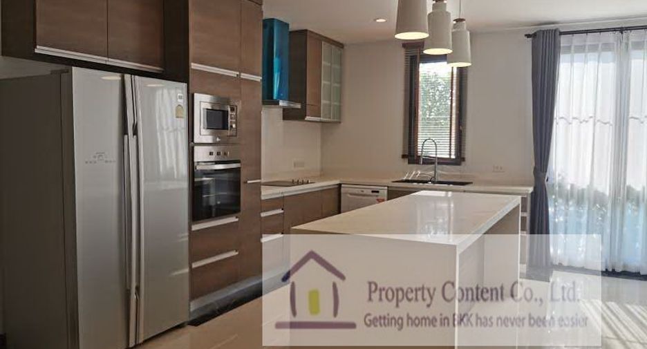 For rent 5 bedrooms house in Bang Na, Bangkok