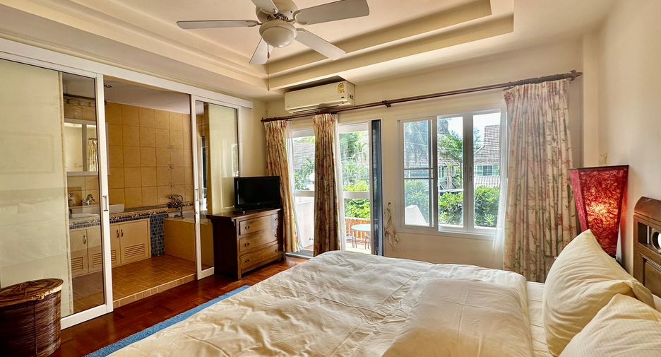 For rent 4 bed townhouse in Hua Hin, Prachuap Khiri Khan