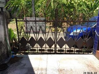 For sale 2 bedrooms townhouse in Mueang Lampang, Lampang