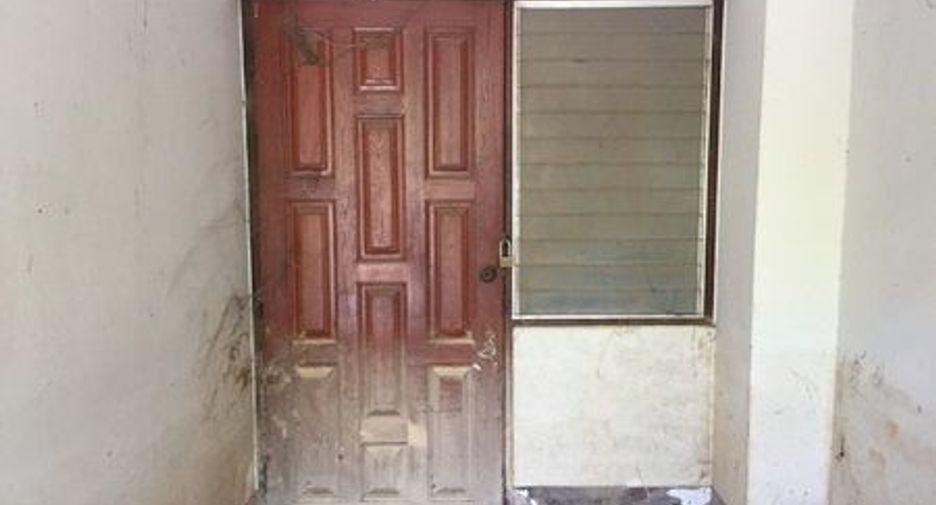 Продажа 2 спальни таунхаус в Mueang Lampang, Lampang