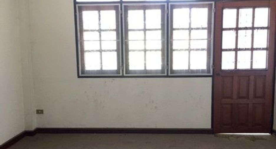 Продажа 2 спальни таунхаус в Mueang Lampang, Lampang
