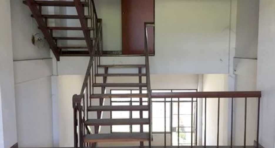Продажа 2 спальни таунхаус в Mueang Lampang, Lampang