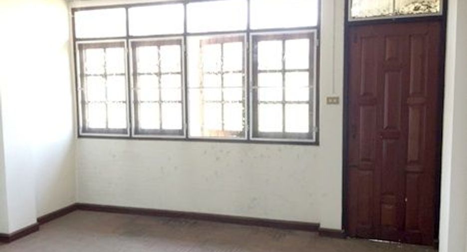 Продажа 2 спальни таунхаус в Mueang Lampang, Lampang