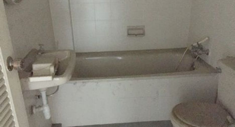 Продажа 2 спальни таунхаус в Mueang Lampang, Lampang