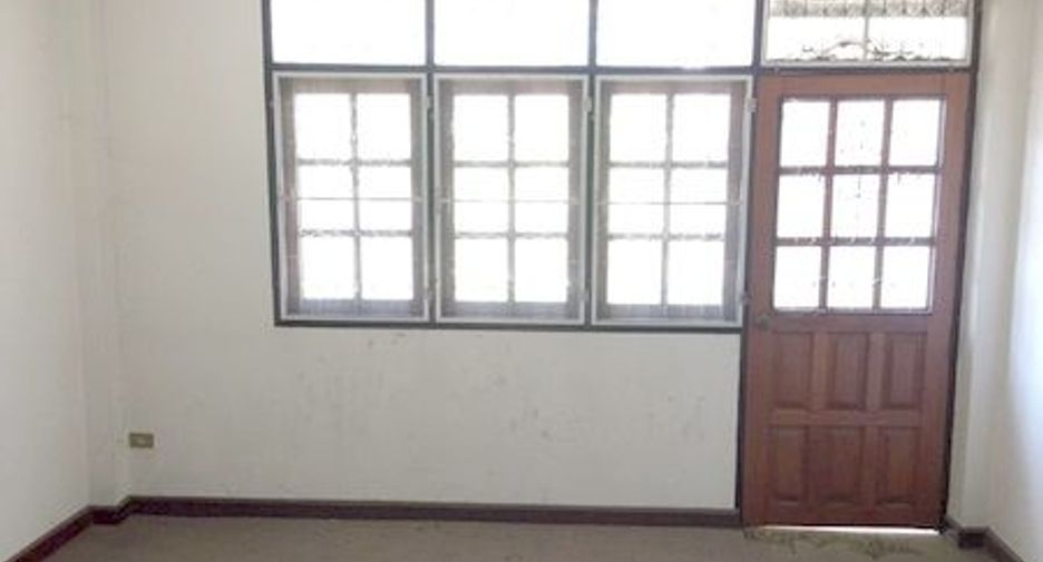 Продажа 2 спальни таунхаус в Mueang Lampang, Lampang