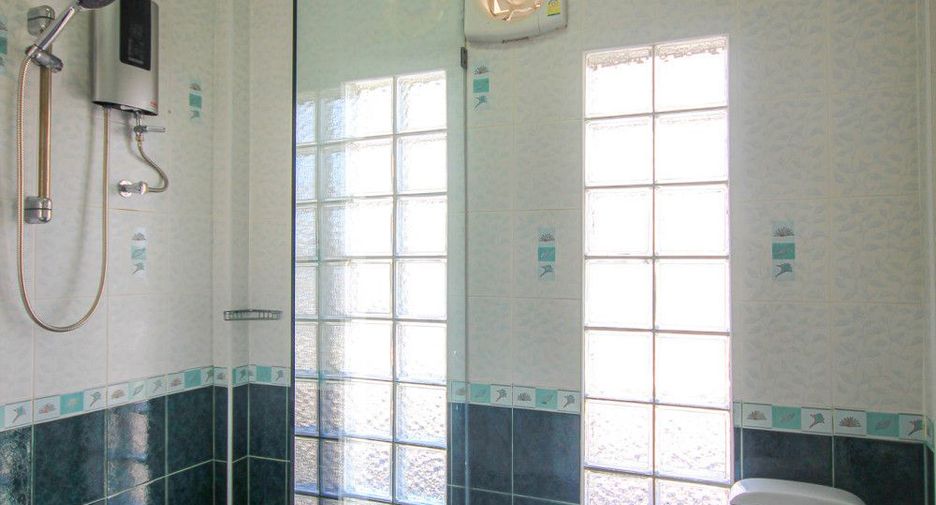 For sale 3 bedrooms villa in Cha Am, Phetchaburi