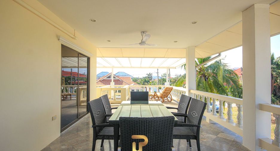 For sale 3 bedrooms villa in Cha Am, Phetchaburi