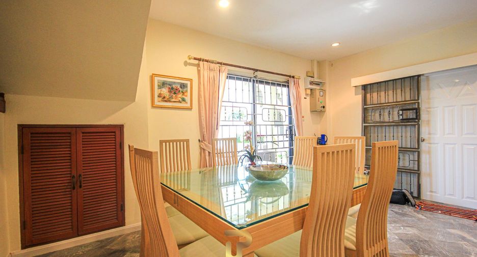For sale 3 bedrooms villa in Cha Am, Phetchaburi