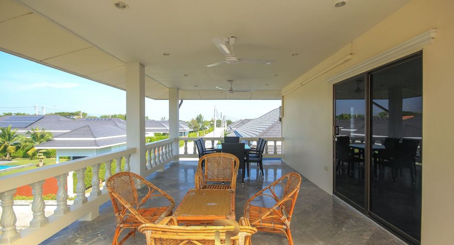 For sale 3 bedrooms villa in Cha Am, Phetchaburi